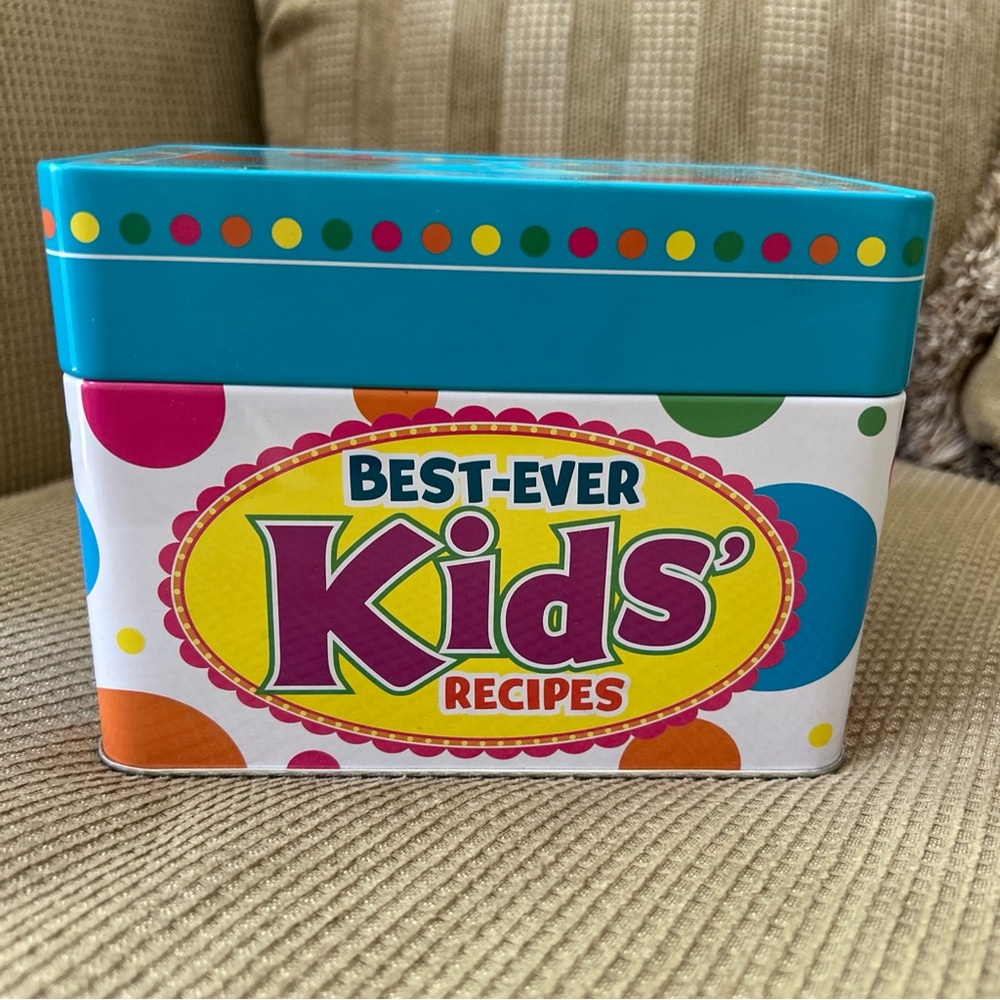Best-Ever Kids’ Recipes in a Tin Box